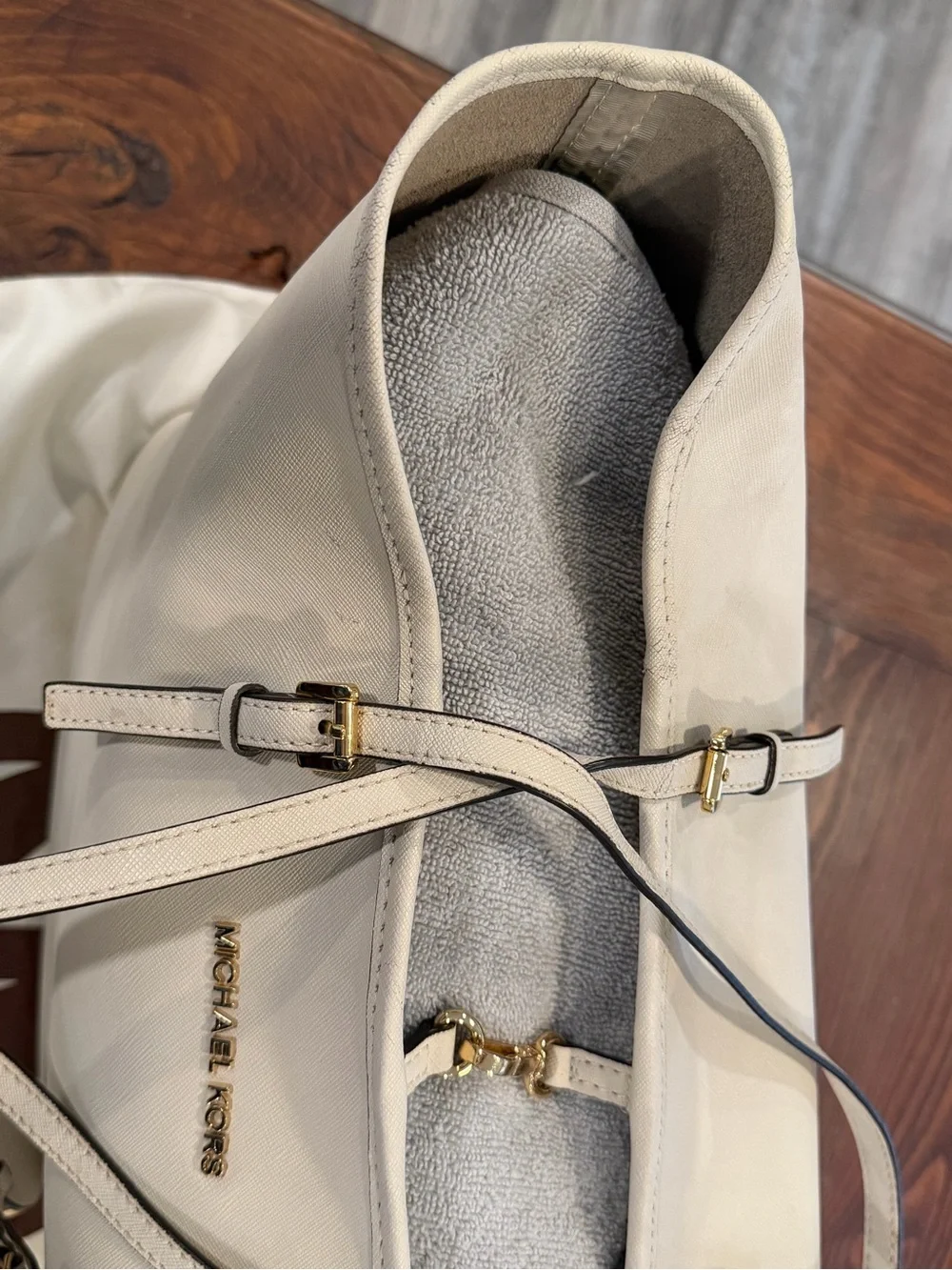 Michael Kors Jet Set Large Ivory Saffiano Leather Tote Bag Gold Tone Dust Bag